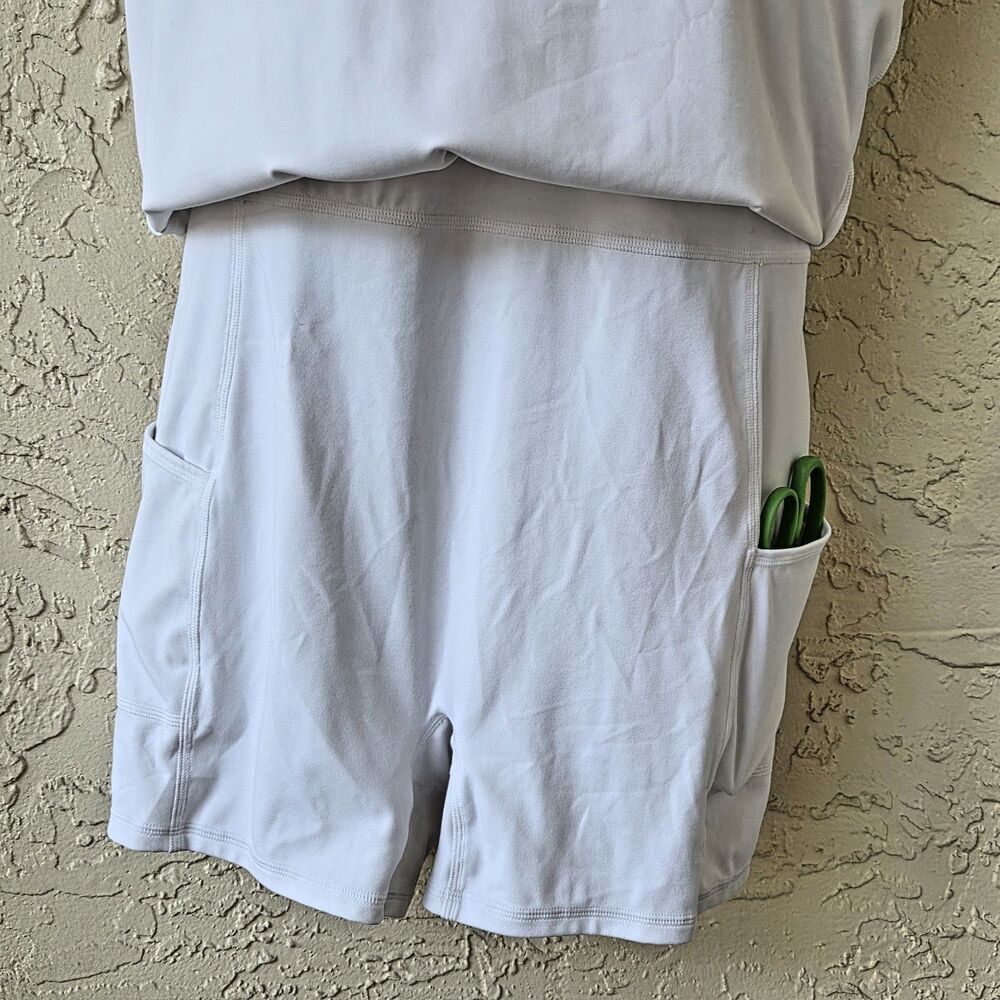 UNIQLO AIRism White Skort Mini Dress LARGE Pockets Stretch Pickleball Gorpcore - Picture 6 of 7